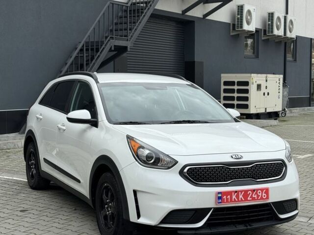 Киа Niro 2019 в Хмельницком на Automoto.ua Белый Киа Niro, объемом двигателя 1.6 л и пробегом 320 тыс. км за 12400 $, фото 1 на Automoto.ua