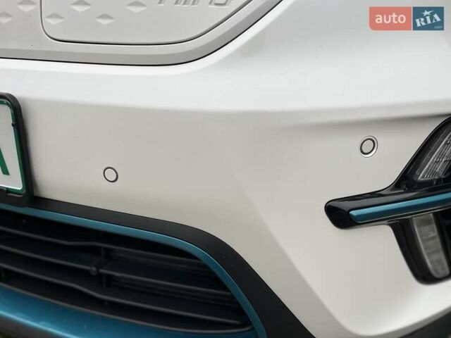Белый Киа Niro, объемом двигателя 0 л и пробегом 150 тыс. км за 18000 $, фото 18 на Automoto.ua