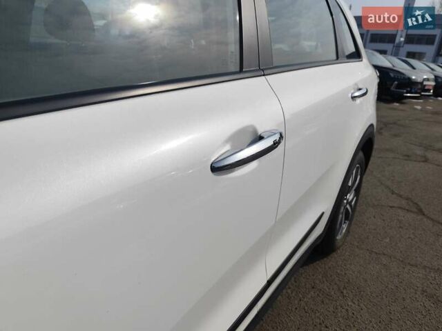 Белый Киа Niro, объемом двигателя 0 л и пробегом 105 тыс. км за 17555 $, фото 32 на Automoto.ua