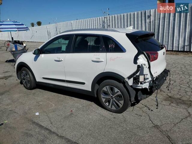 Білий Кіа Niro, об'ємом двигуна 0 л та пробігом 30 тис. км за 5600 $, фото 1 на Automoto.ua