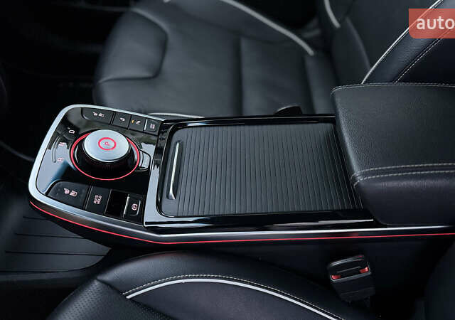 Білий Кіа Niro, об'ємом двигуна 0 л та пробігом 124 тис. км за 16999 $, фото 18 на Automoto.ua