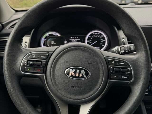 Киа Niro 2019 в Хмельницком на Automoto.ua Белый Киа Niro, объемом двигателя 1.6 л и пробегом 320 тыс. км за 12400 $, фото 17 на Automoto.ua