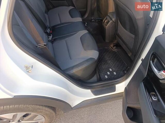 Киа Niro 2019 в Радивилове на Automoto.ua Белый Киа Niro, объемом двигателя 0 л и пробегом 126 тыс. км за 17800 $, фото 20 на Automoto.ua