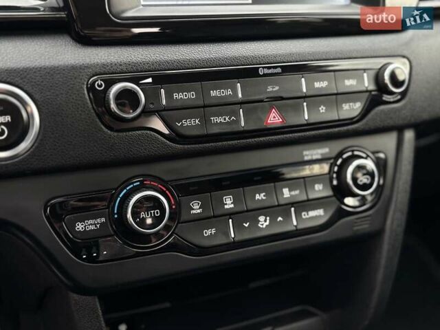 Белый Киа Niro, объемом двигателя 0 л и пробегом 100 тыс. км за 18999 $, фото 44 на Automoto.ua