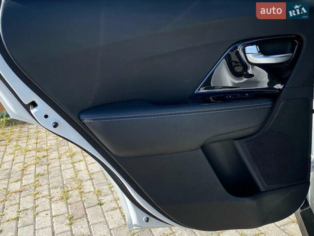 Белый Киа Niro, объемом двигателя 0 л и пробегом 70 тыс. км за 18850 $, фото 32 на Automoto.ua