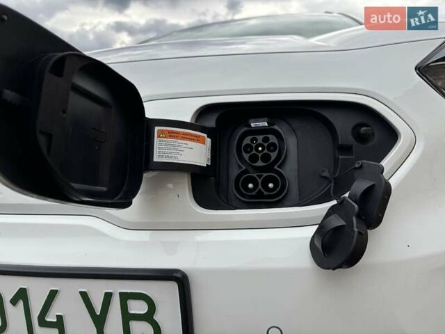 Белый Киа Niro, объемом двигателя 0 л и пробегом 100 тыс. км за 18999 $, фото 15 на Automoto.ua