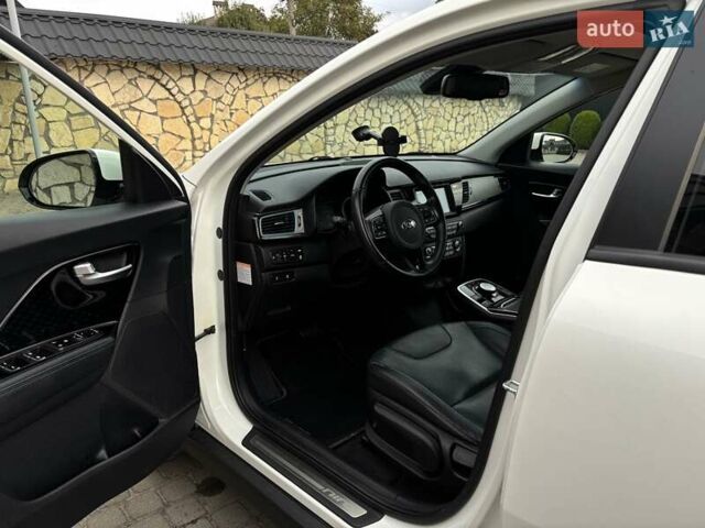 Киа Niro 2019 в Львове на Automoto.ua Белый Киа Niro, объемом двигателя 0 л и пробегом 97 тыс. км за 19000 $, фото 34 на Automoto.ua