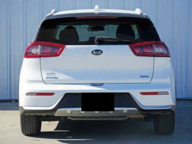 Белый Киа Niro, объемом двигателя 1.6 л и пробегом 50 тыс. км за 9000 $, фото 5 на Automoto.ua