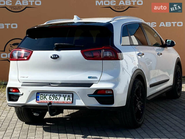 Белый Киа Niro, объемом двигателя 0 л и пробегом 70 тыс. км за 18850 $, фото 7 на Automoto.ua