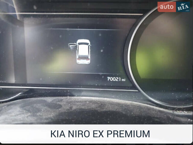 Білий Кіа Niro, об'ємом двигуна 0 л та пробігом 112 тис. км за 14300 $, фото 2 на Automoto.ua