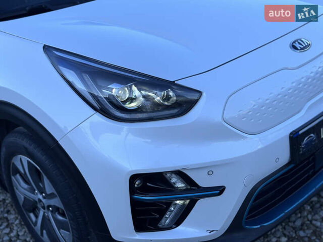 Белый Киа Niro, объемом двигателя 0 л и пробегом 210 тыс. км за 15900 $, фото 22 на Automoto.ua