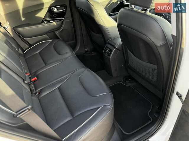 Білий Кіа Niro, об'ємом двигуна 0 л та пробігом 74 тис. км за 18700 $, фото 28 на Automoto.ua
