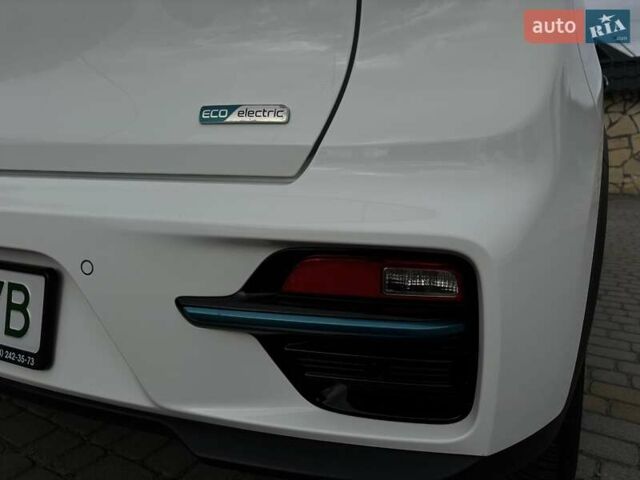 Белый Киа Niro, объемом двигателя 0 л и пробегом 100 тыс. км за 18999 $, фото 26 на Automoto.ua