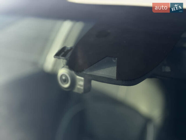 Білий Кіа Niro, об'ємом двигуна 0 л та пробігом 74 тис. км за 18700 $, фото 18 на Automoto.ua