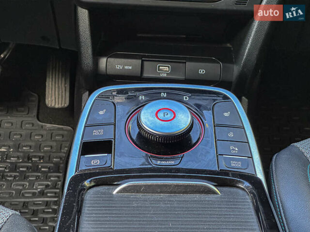 Білий Кіа Niro, об'ємом двигуна 0 л та пробігом 204 тис. км за 17800 $, фото 95 на Automoto.ua