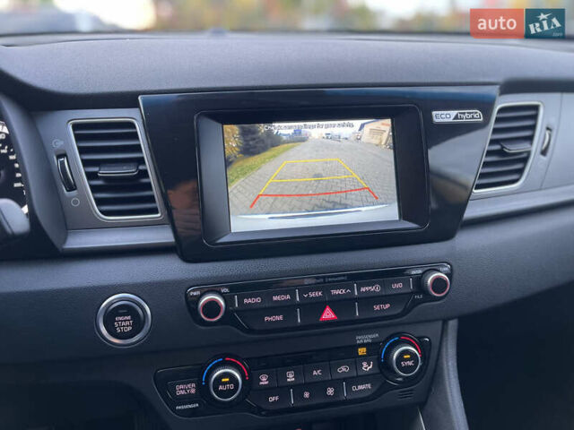 Киа Niro 2019 в Луцке на Automoto.ua Белый Киа Niro, объемом двигателя 1.58 л и пробегом 212 тыс. км за 15999 $, фото 26 на Automoto.ua