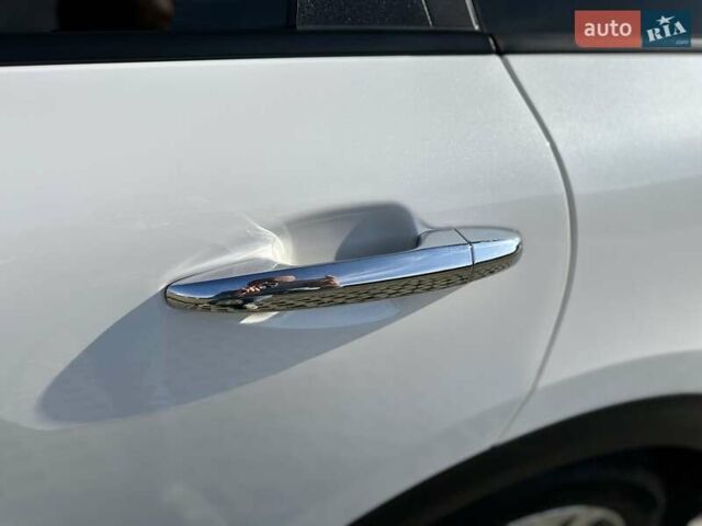 Білий Кіа Niro, об'ємом двигуна 0 л та пробігом 157 тис. км за 16900 $, фото 24 на Automoto.ua