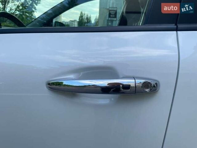 Белый Киа Niro, объемом двигателя 0 л и пробегом 95 тыс. км за 17850 $, фото 85 на Automoto.ua