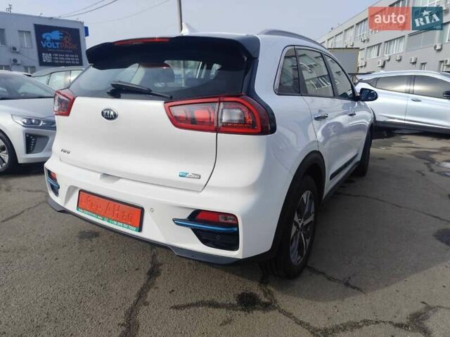 Белый Киа Niro, объемом двигателя 0 л и пробегом 105 тыс. км за 17555 $, фото 8 на Automoto.ua