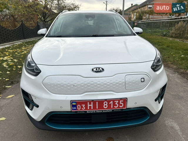 Киа Niro 2019 в Луцке на Automoto.ua Белый Киа Niro, объемом двигателя 0 л и пробегом 176 тыс. км за 15900 $, фото 1 на Automoto.ua