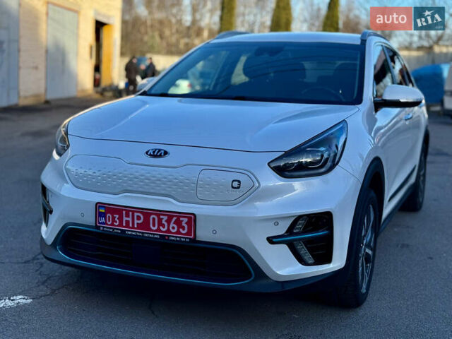 Белый Киа Niro, объемом двигателя 0 л и пробегом 135 тыс. км за 16999 $, фото 1 на Automoto.ua