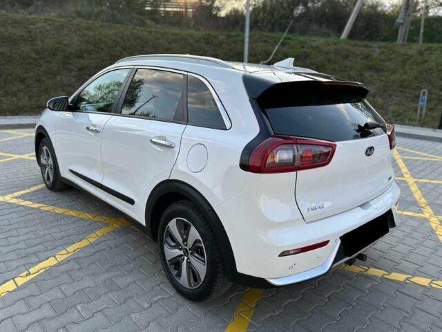 Белый Киа Niro, объемом двигателя 0 л и пробегом 91 тыс. км за 11300 $, фото 7 на Automoto.ua