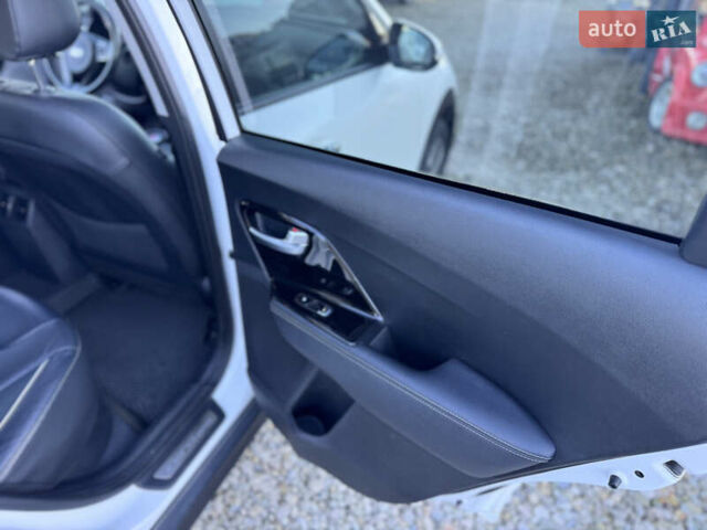 Белый Киа Niro, объемом двигателя 0 л и пробегом 210 тыс. км за 15900 $, фото 47 на Automoto.ua