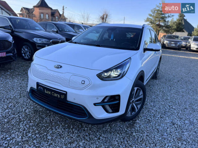 Белый Киа Niro, объемом двигателя 0 л и пробегом 210 тыс. км за 15900 $, фото 1 на Automoto.ua