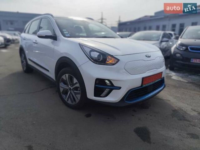 Белый Киа Niro, объемом двигателя 0 л и пробегом 105 тыс. км за 17555 $, фото 17 на Automoto.ua