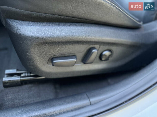 Белый Киа Niro, объемом двигателя 0 л и пробегом 147 тыс. км за 18500 $, фото 23 на Automoto.ua