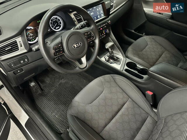 Белый Киа Niro, объемом двигателя 1.58 л и пробегом 103 тыс. км за 16500 $, фото 16 на Automoto.ua