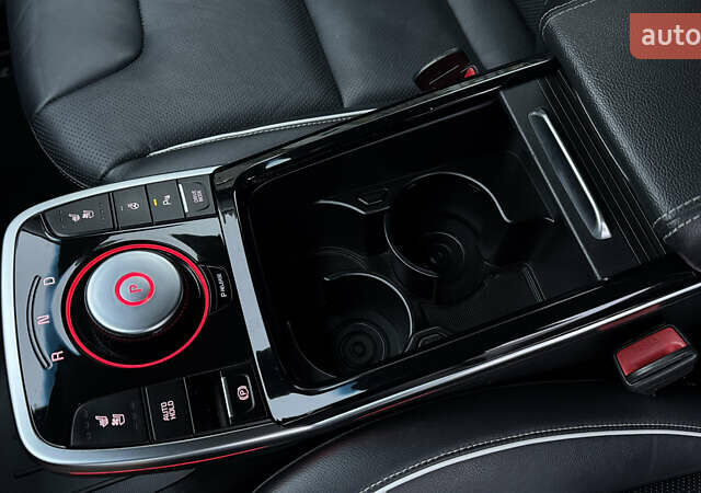 Білий Кіа Niro, об'ємом двигуна 0 л та пробігом 124 тис. км за 16999 $, фото 19 на Automoto.ua