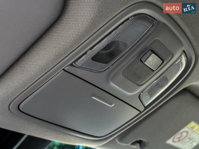 Білий Кіа Niro, об'ємом двигуна 0 л та пробігом 204 тис. км за 17800 $, фото 81 на Automoto.ua