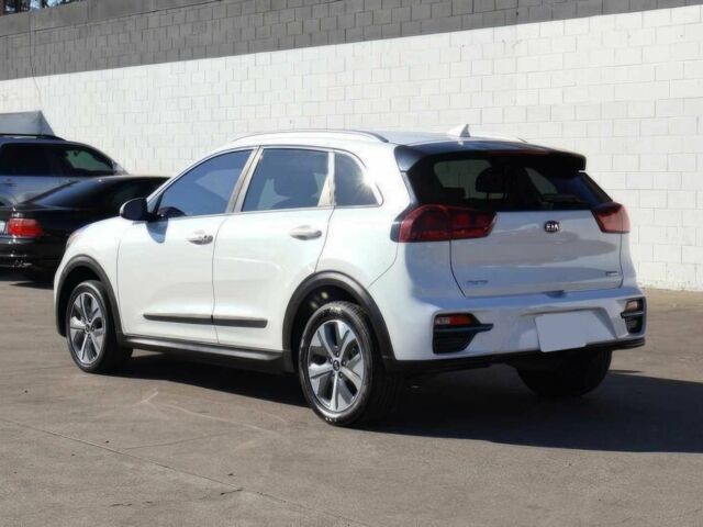 Білий Кіа Niro, об'ємом двигуна 0 л та пробігом 46 тис. км за 14150 $, фото 7 на Automoto.ua