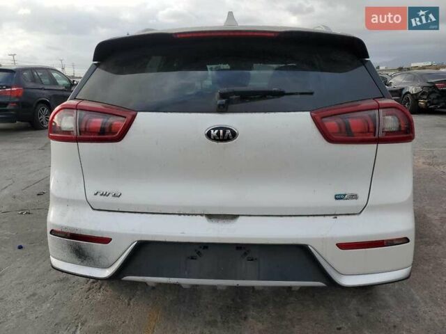 Киа Niro 2019 в Львове на Automoto.ua Белый Киа Niro, объемом двигателя 1.58 л и пробегом 86 тыс. км за 3500 $, фото 5 на Automoto.ua
