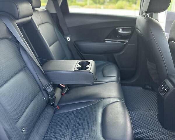 Белый Киа Niro, объемом двигателя 0 л и пробегом 145 тыс. км за 19700 $, фото 61 на Automoto.ua