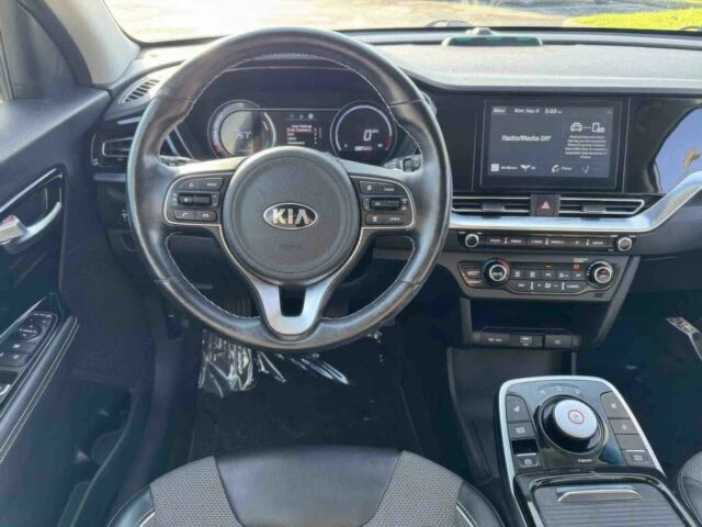 Киа Niro 2020 в Полтаве на Automoto.ua Белый Киа Niro, объемом двигателя 0 л и пробегом 44 тыс. км за 10300 $, фото 9 на Automoto.ua