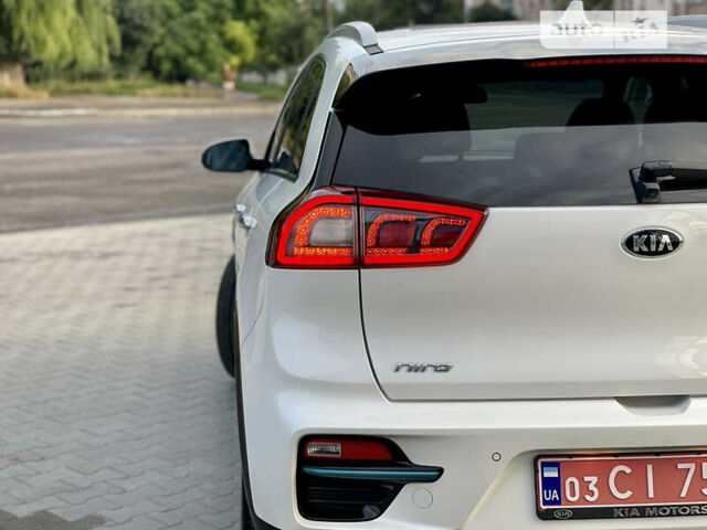 Білий Кіа Niro, об'ємом двигуна 0 л та пробігом 32 тис. км за 29650 $, фото 11 на Automoto.ua