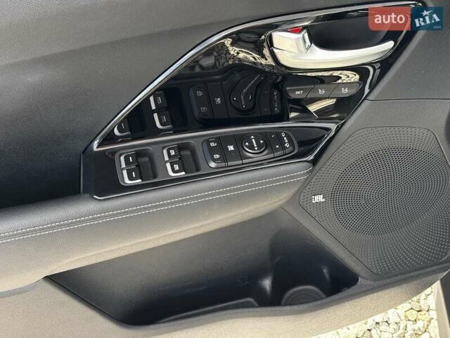 Киа Niro 2020 в Львове на Automoto.ua Белый Киа Niro, объемом двигателя 0 л и пробегом 95 тыс. км за 20450 $, фото 42 на Automoto.ua