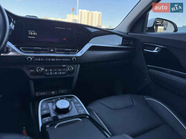 Киа Niro 2020 в Киеве на Automoto.ua Белый Киа Niro, объемом двигателя 0 л и пробегом 151 тыс. км за 19600 $, фото 22 на Automoto.ua