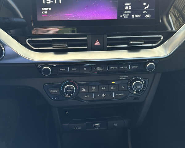 Белый Киа Niro, объемом двигателя 0 л и пробегом 117 тыс. км за 20066 $, фото 13 на Automoto.ua