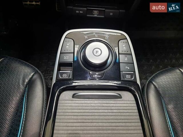 Белый Киа Niro, объемом двигателя 0 л и пробегом 112 тыс. км за 19500 $, фото 12 на Automoto.ua