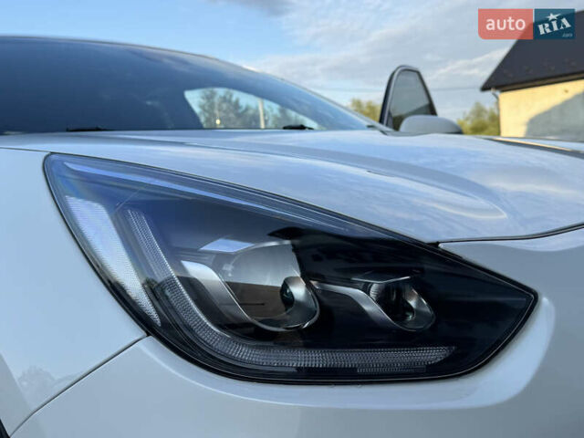Киа Niro 2020 в Дрогобыче на Automoto.ua Белый Киа Niro, объемом двигателя 0 л и пробегом 62 тыс. км за 19500 $, фото 81 на Automoto.ua