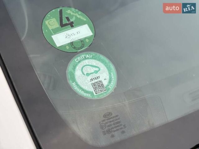 Білий Кіа Niro, об'ємом двигуна 0 л та пробігом 89 тис. км за 18950 $, фото 31 на Automoto.ua