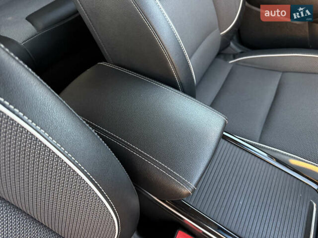 Білий Кіа Niro, об'ємом двигуна 0 л та пробігом 169 тис. км за 18200 $, фото 21 на Automoto.ua
