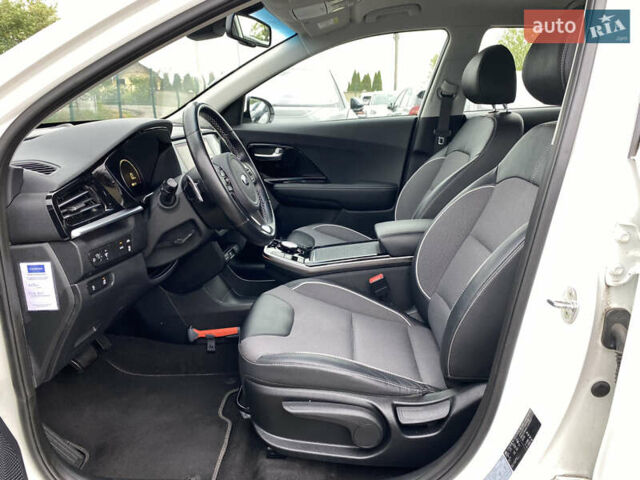 Белый Киа Niro, объемом двигателя 0 л и пробегом 96 тыс. км за 19950 $, фото 34 на Automoto.ua