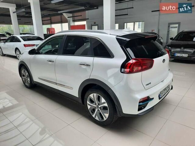 Белый Киа Niro, объемом двигателя 0 л и пробегом 112 тыс. км за 20700 $, фото 4 на Automoto.ua