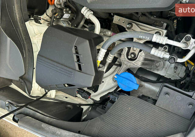 Белый Киа Niro, объемом двигателя 0 л и пробегом 150 тыс. км за 17900 $, фото 8 на Automoto.ua