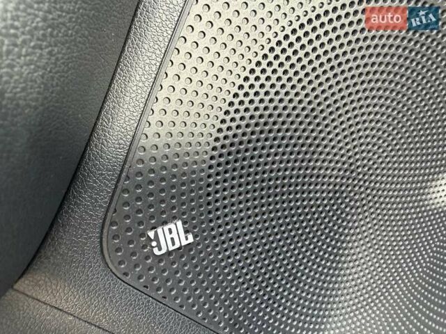 Белый Киа Niro, объемом двигателя 1.58 л и пробегом 200 тыс. км за 18600 $, фото 18 на Automoto.ua