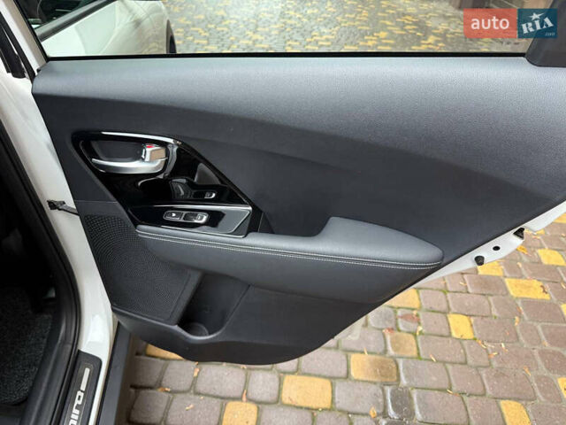 Белый Киа Niro, объемом двигателя 0 л и пробегом 152 тыс. км за 20400 $, фото 37 на Automoto.ua